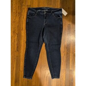M Jeans Maurices Womens Sz 18 W Skinny Jegging Dark Wash Stretch Jeans Plus Size